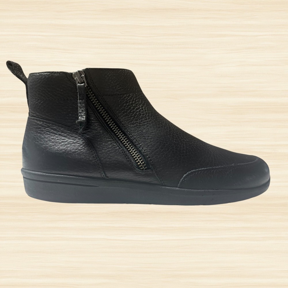 Vionic Lois Black Pebbled Leather Ankle Boots Side Zip Comfort Booties Womens 7